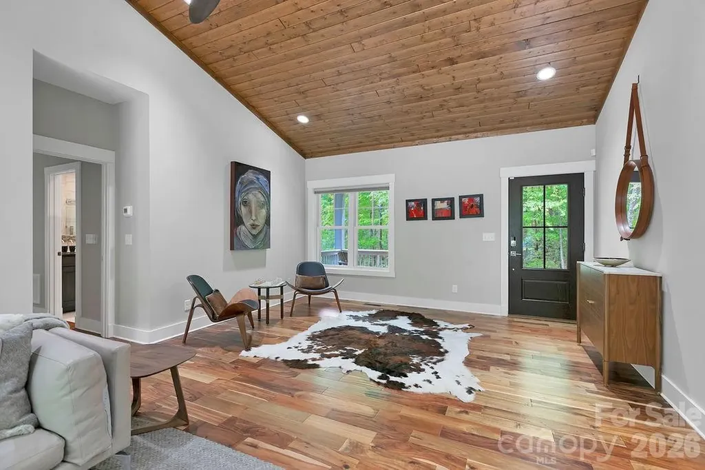 131 Bear Trace Road Brevard NC 28712