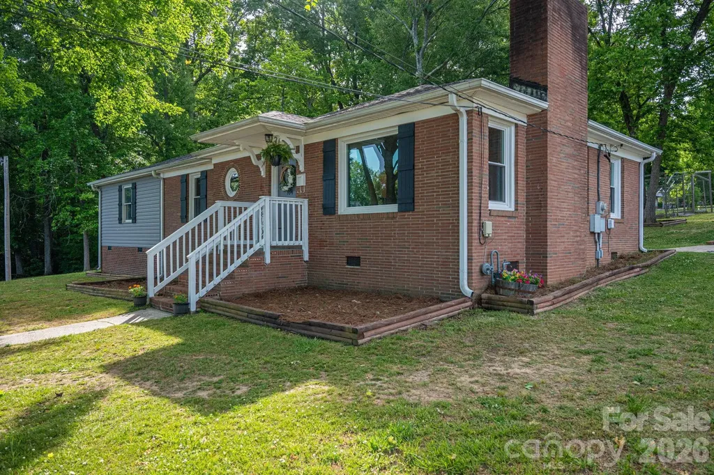 704 Dogwood Avenue Lincolnton NC 28092