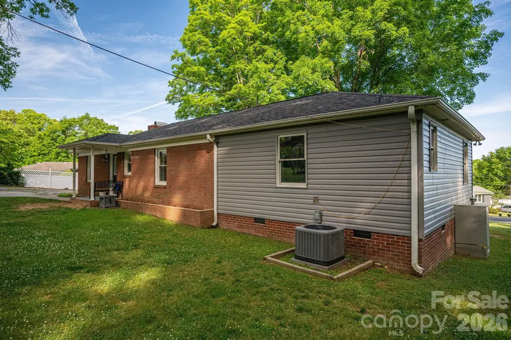 704 Dogwood Avenue Lincolnton NC 28092