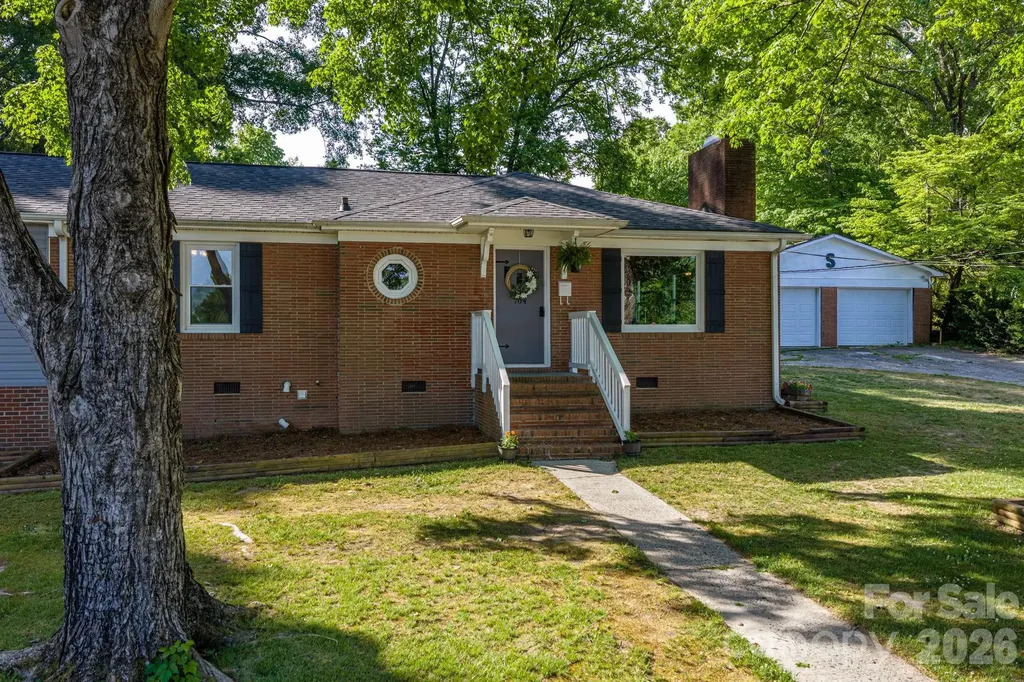 704 Dogwood Avenue Lincolnton NC 28092