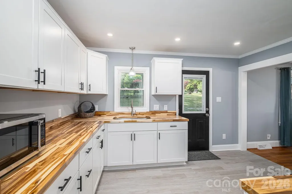704 Dogwood Avenue Lincolnton NC 28092