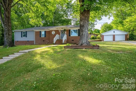 704 Dogwood Avenue Lincolnton NC 28092