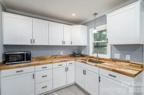 704 Dogwood Avenue Lincolnton NC 28092
