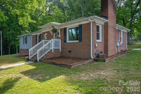 704 Dogwood Avenue Lincolnton NC 28092