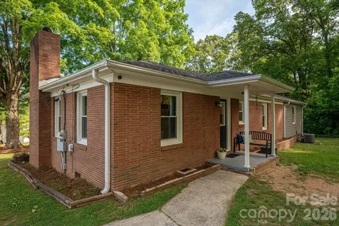 704 Dogwood Avenue Lincolnton NC 28092
