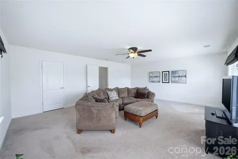 2429 Glyncastle Way Gastonia NC 28056
