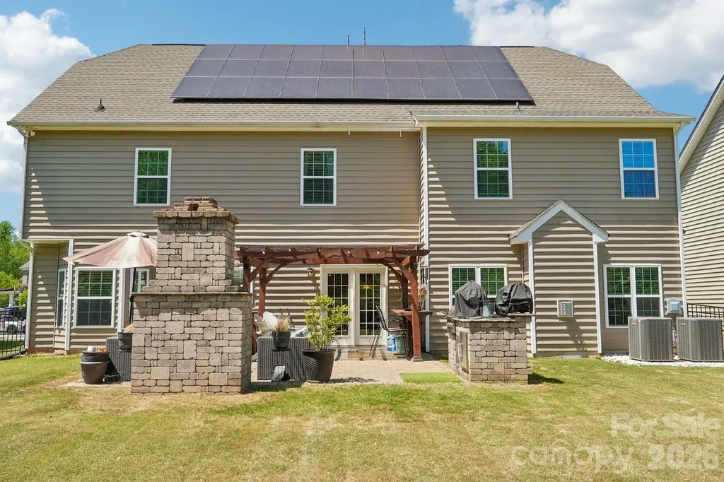2006 Topaz Plaza Davidson NC 28036