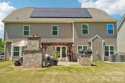 2006 Topaz Plaza Davidson NC 28036