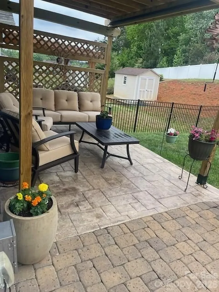4450 Streamside Road Denver NC 28037