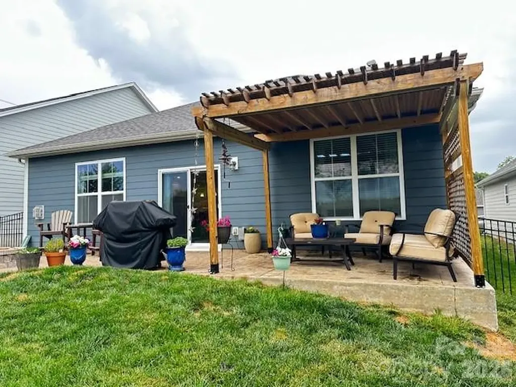 4450 Streamside Road Denver NC 28037