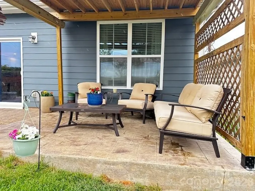 4450 Streamside Road Denver NC 28037