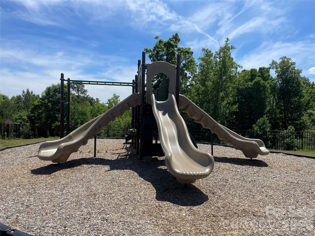 4450 Streamside Road Denver NC 28037