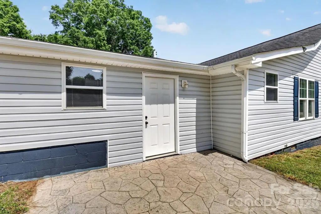 62 Roberta Road SW Concord NC 28027