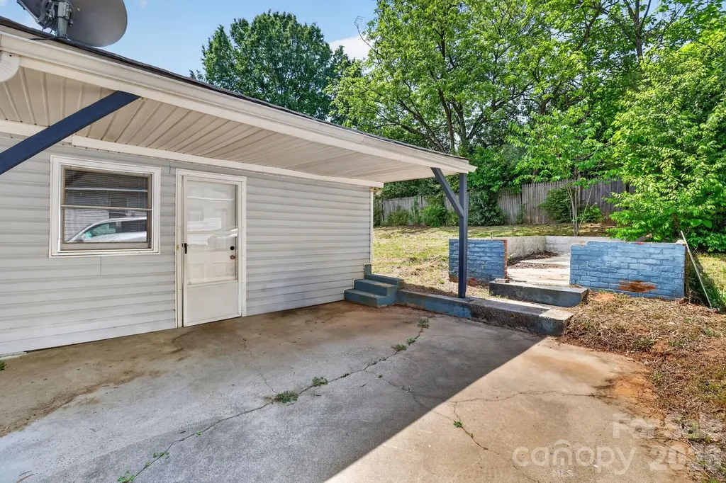 62 Roberta Road SW Concord NC 28027