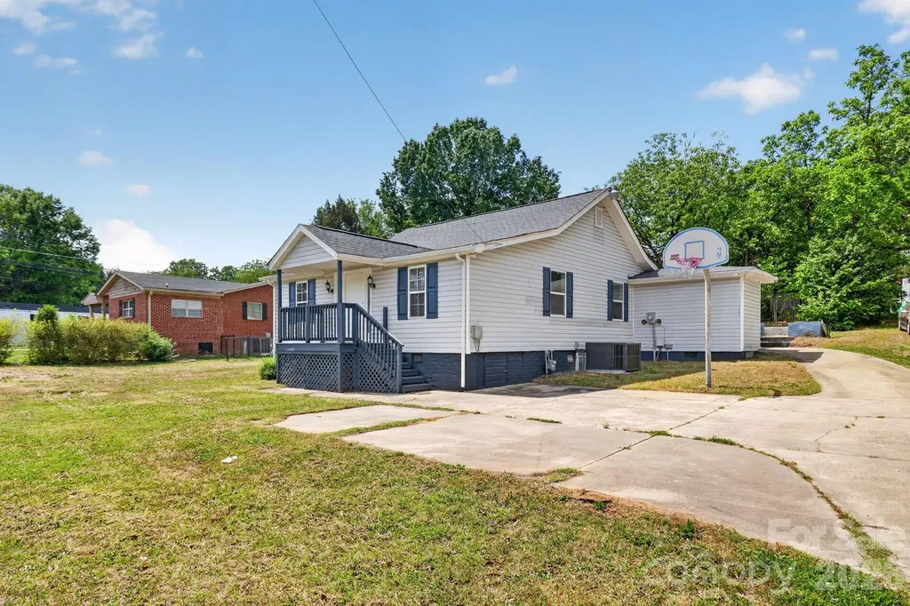 62 Roberta Road SW Concord NC 28027