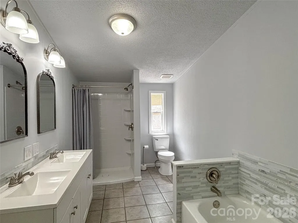 2330 West View Acres Avenue Extension Hickory NC 28601