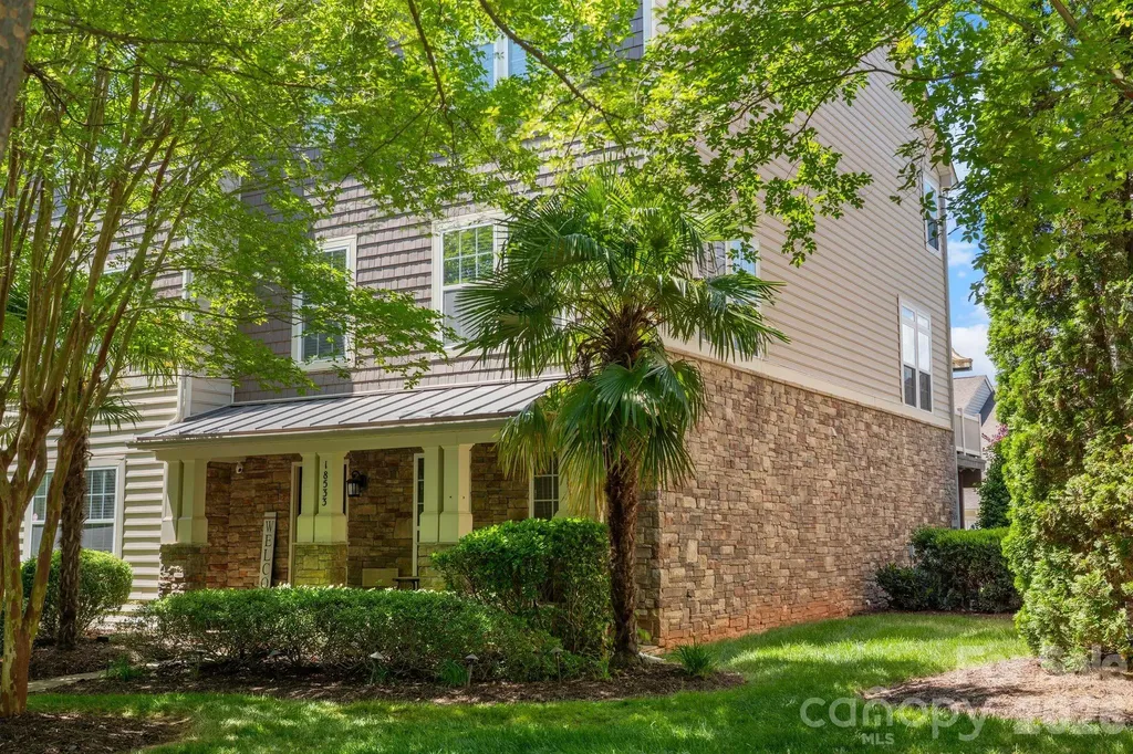 18533 The Commons Boulevard Cornelius NC 28031