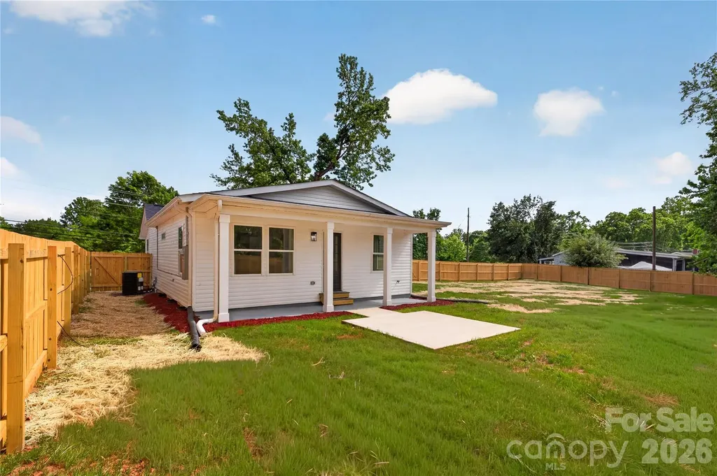 622 W Catawba Avenue Mount Holly NC 28120
