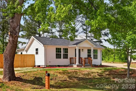 622 W Catawba Avenue Mount Holly NC 28120