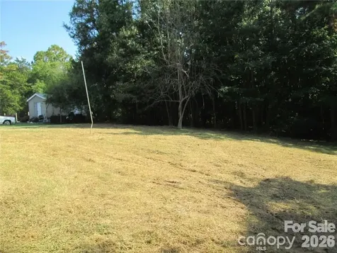909 Cub Street Kannapolis NC 28081