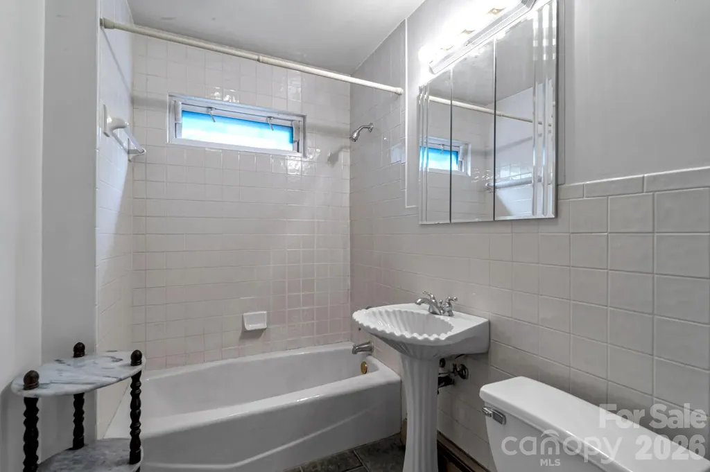 257 Pine Street Black Mountain NC 28711