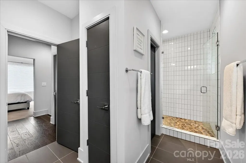 241 Domain Way Charlotte NC 28203