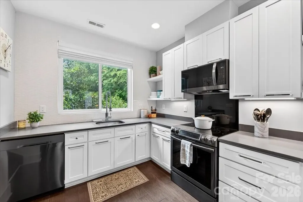 241 Domain Way Charlotte NC 28203
