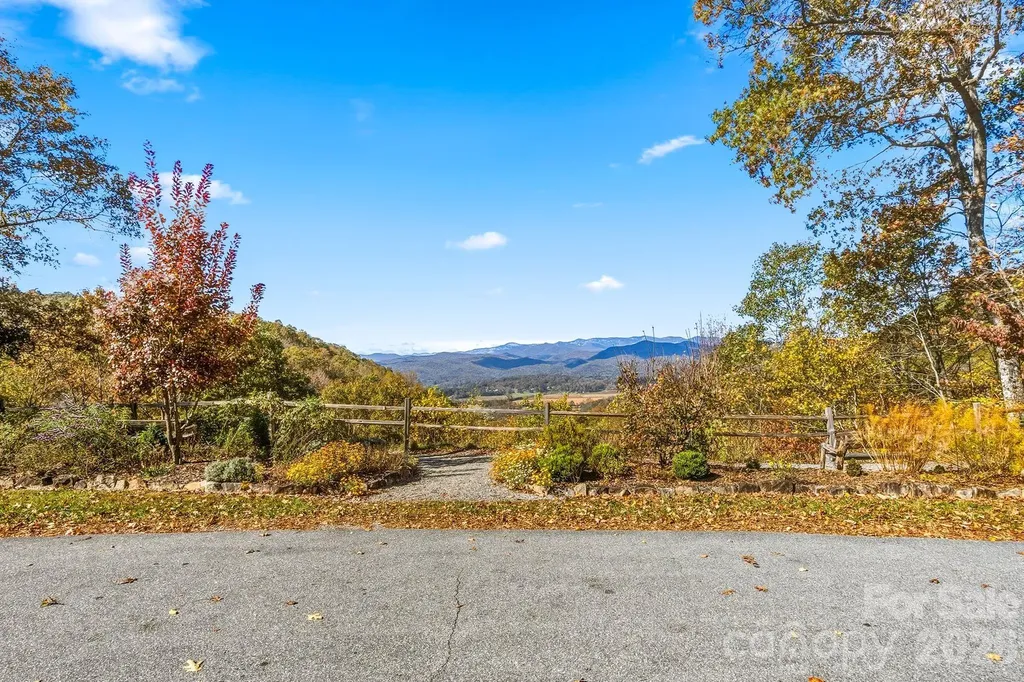 71 Elseetos Drive Brevard NC 28712