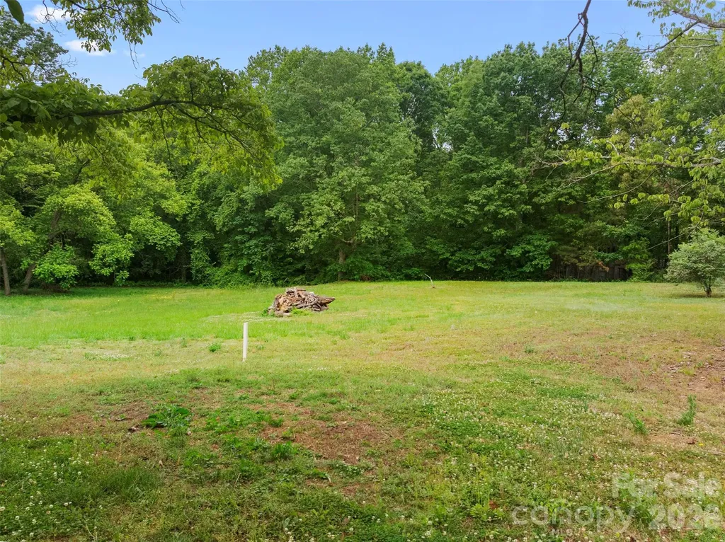 2465 E Nc Highway 150 Highway E Lincolnton NC 28092