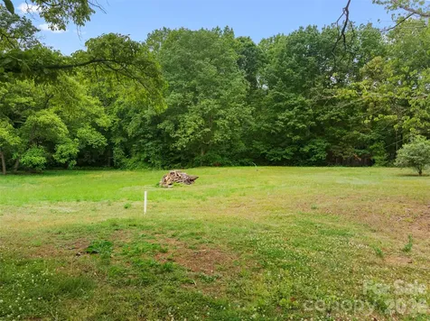 2465 E Nc Highway 150 Highway E Lincolnton NC 28092
