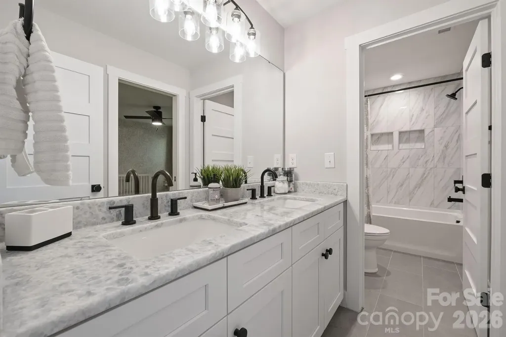 4016 Tresevant Avenue Charlotte NC 28208