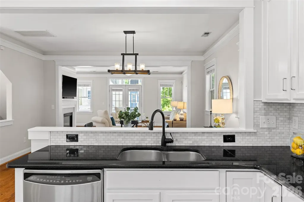 540 Dubois Court Charlotte NC 28208