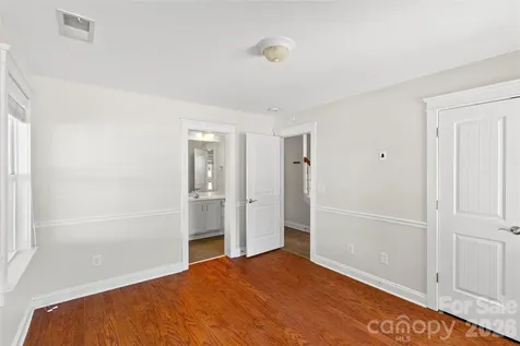 540 Dubois Court Charlotte NC 28208