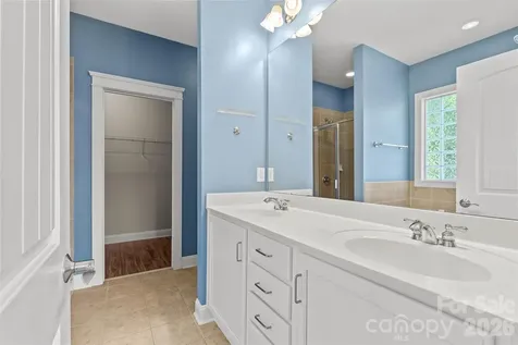 540 Dubois Court Charlotte NC 28208