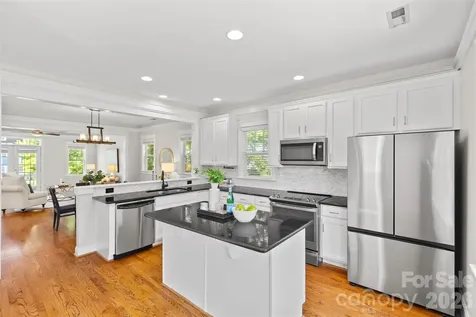 540 Dubois Court Charlotte NC 28208