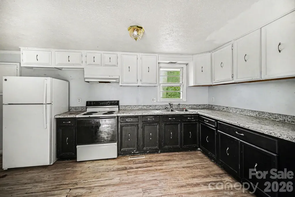 607 Texas Trail Dallas NC 28034