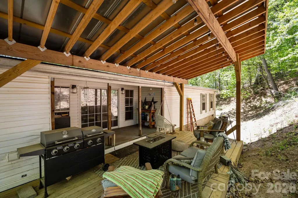 25 Weaver Lane Black Mountain NC 28711