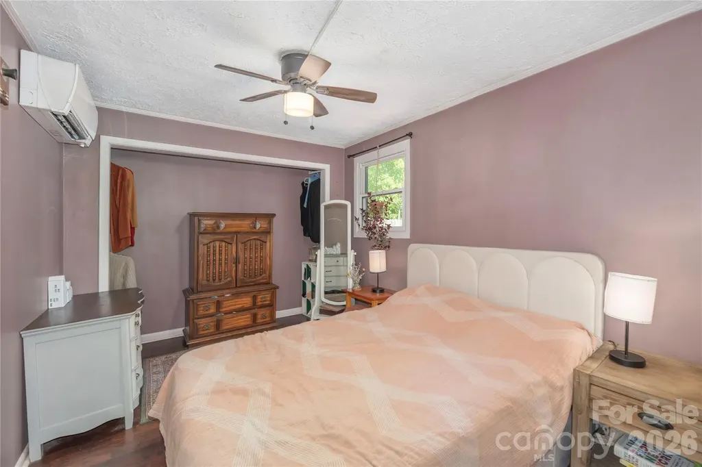 14 Murray Lane Asheville NC 28806