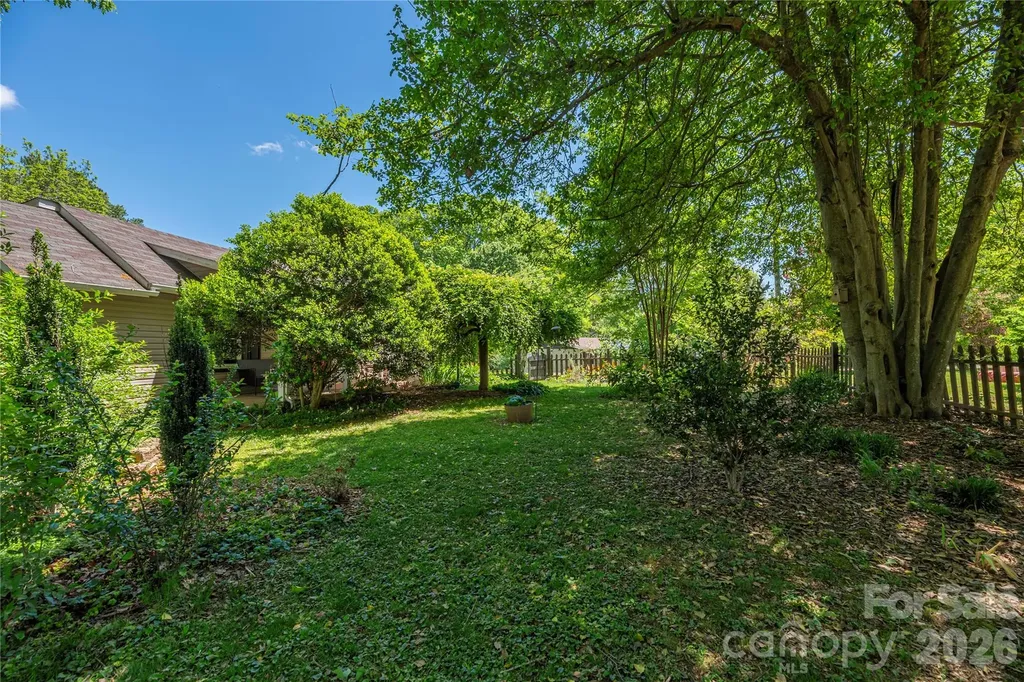 14 Murray Lane Asheville NC 28806