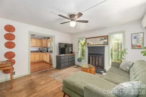 14 Murray Lane Asheville NC 28806