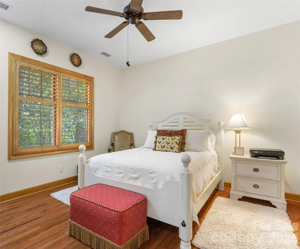 266 Sunset Point Road Burnsville NC 28714