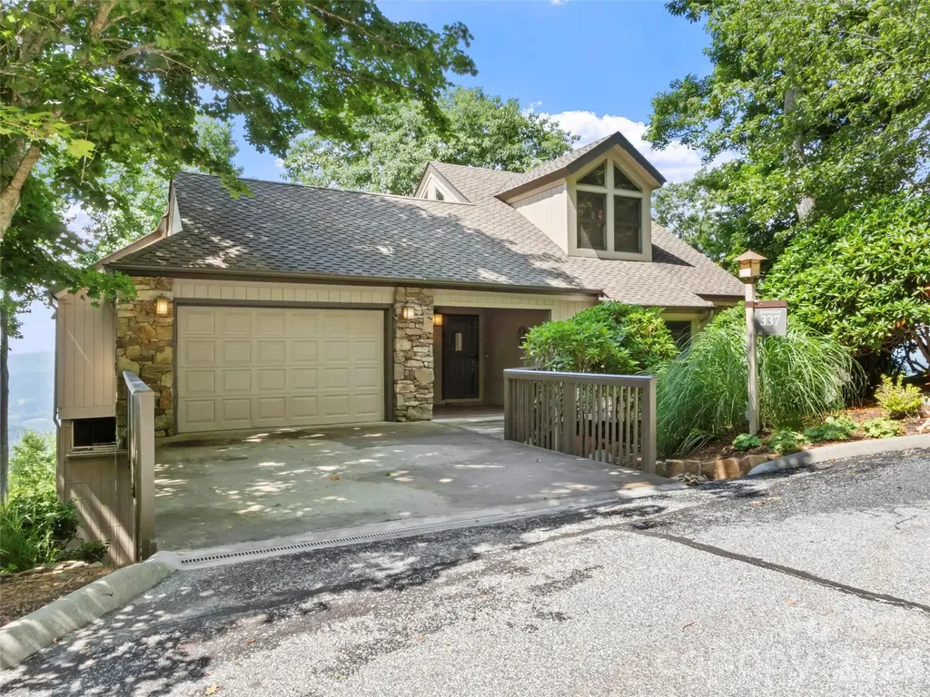 Burnsville NC, 337 Rhododendron Lane