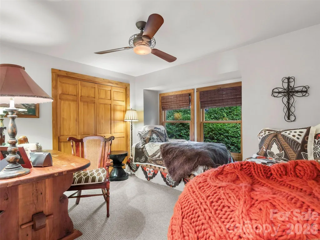 337 Rhododendron Lane Burnsville NC 28714