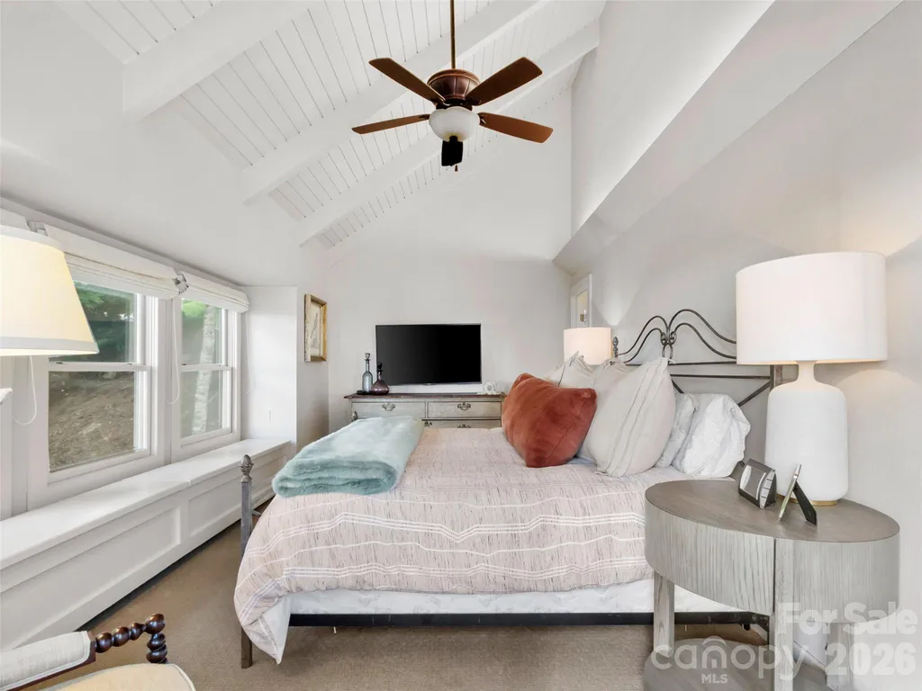 337 Rhododendron Lane Burnsville NC 28714