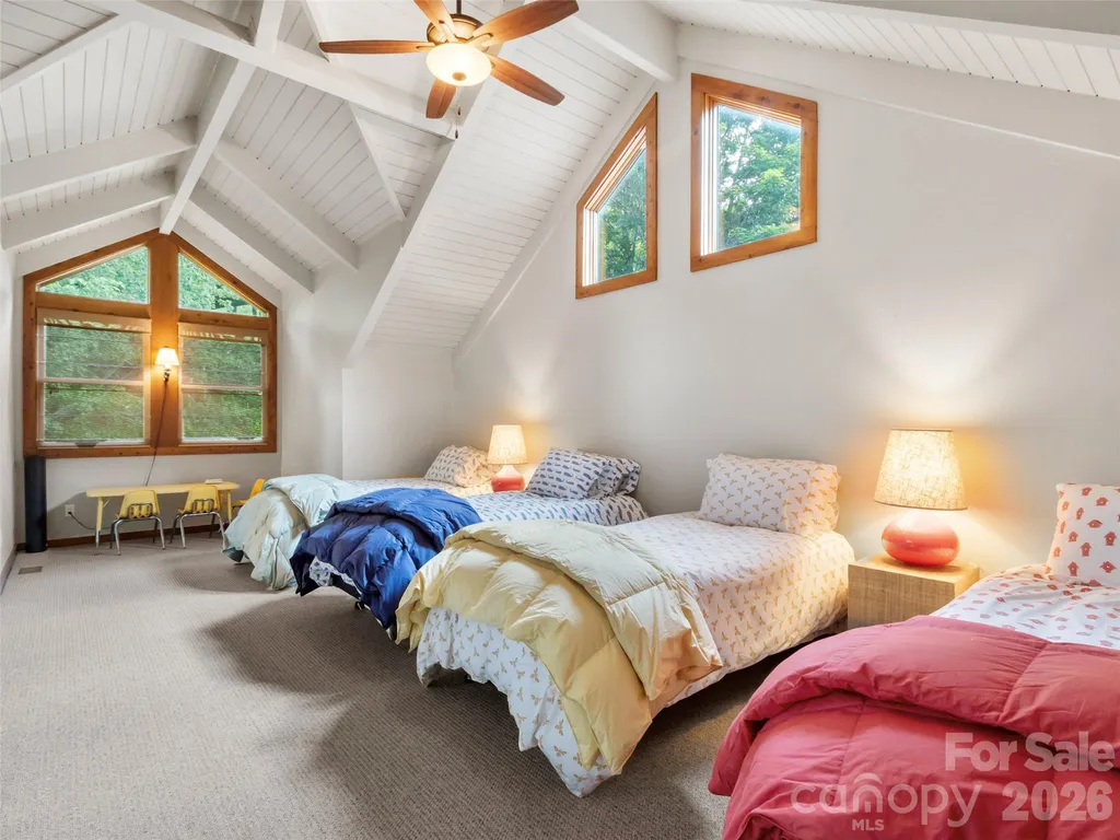 337 Rhododendron Lane Burnsville NC 28714