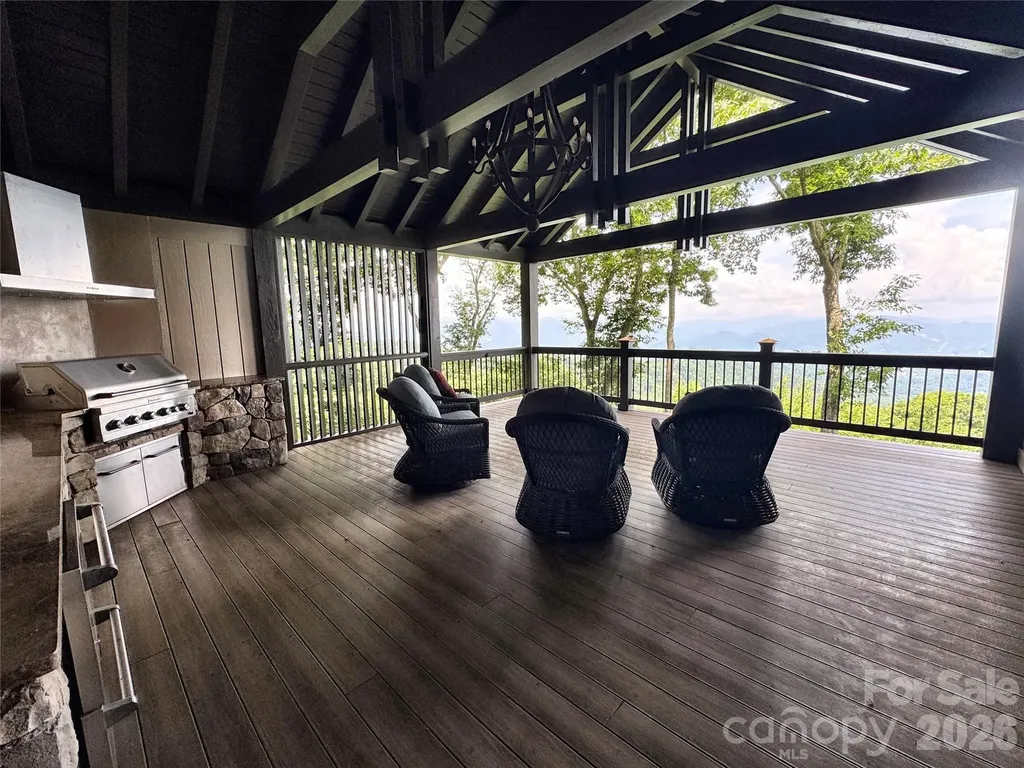 337 Rhododendron Lane Burnsville NC 28714