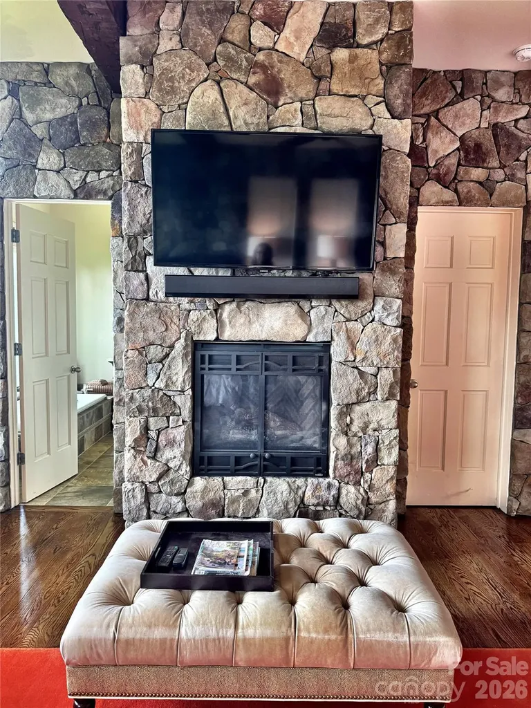 337 Rhododendron Lane Burnsville NC 28714