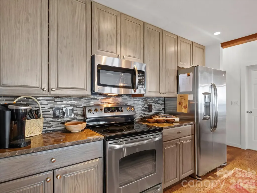 337 Rhododendron Lane Burnsville NC 28714