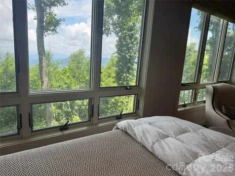 337 Rhododendron Lane Burnsville NC 28714