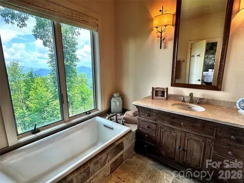 337 Rhododendron Lane Burnsville NC 28714